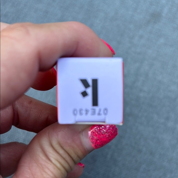 Kulfi main match concealer new - Picture 6 of 7